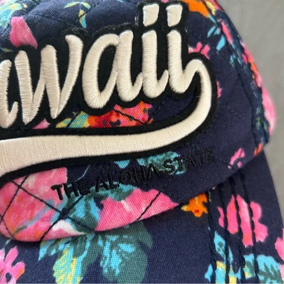 Robin Ruth Snapback Floral Hawaii Cap. OS. - Picture 2 of 7
